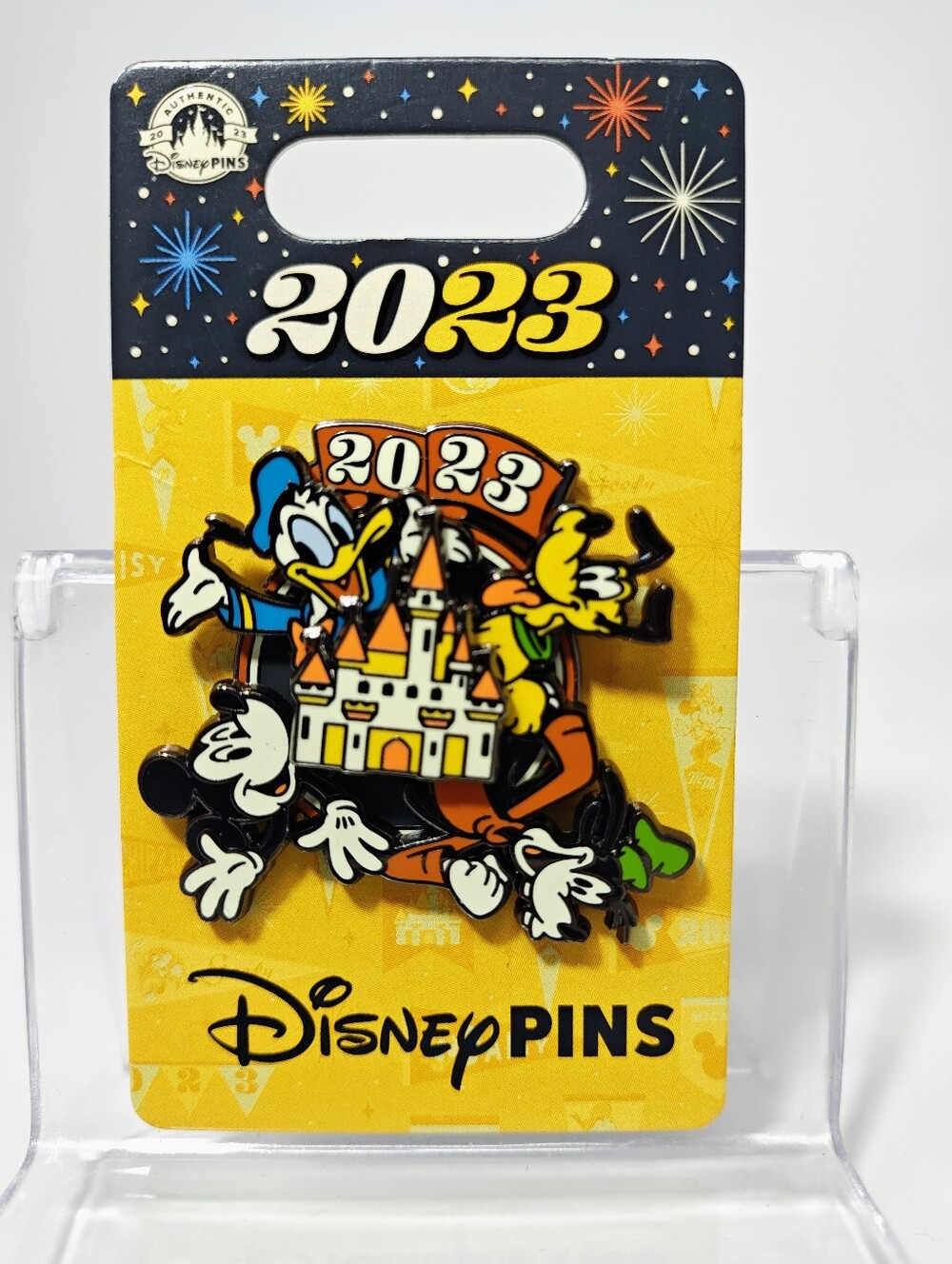 Disney Parks 2023 Mickey and Friends Spinner Pin ft Mickey, Donald, Goofy, Pluto